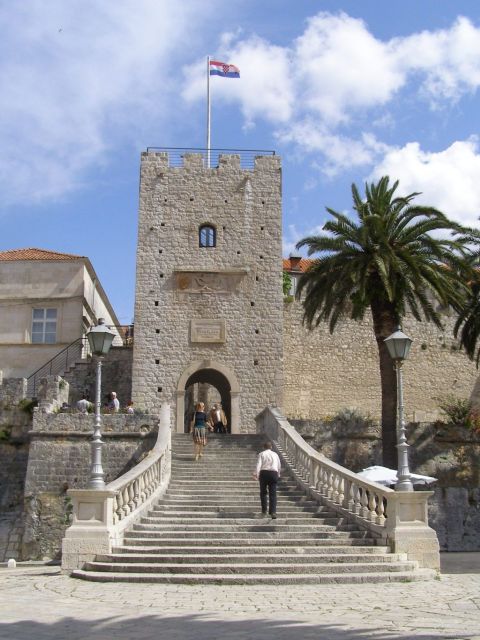 Peljesac Peninsula & Korcula Island Day-Trip from Dubrovnik - Potomje finishes the day with Croatian wine