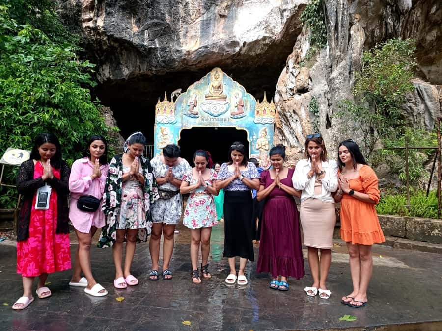 Phang Nga Bay: Private or Small-Group Day Trip - Guides, languages, and the private format