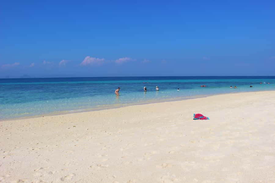 Phi Phi & Bamboo Islands: Premium Day Trip w/ Seaview Lunch - Viking Cave is a short scenic stop