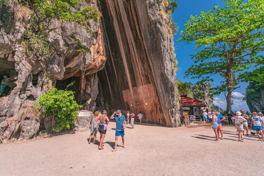 Phuket: Day Trip To Phi Phi, Maya and James Bond Islands - Pileh Lagoon swimming and cliff jumping