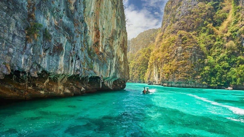 Phuket: Phi Phi Islands and Maya Bay Day Trip with Lunch - What this Phi Phi day trip is really like