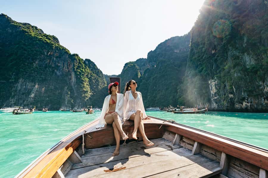 Phuket: Phi Phi Islands Day-Trip by Speed Catamaran - Pileh Lagoon by traditional longtail boat