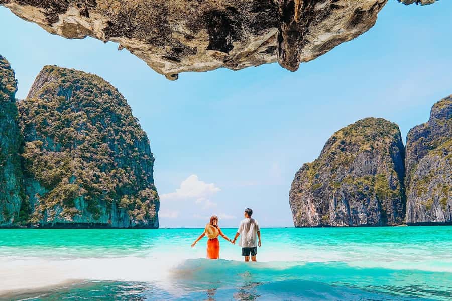Phuket: Speedboat Day Trip to Phi Phi and Maya Bay - What the tour includes, and what still costs extra