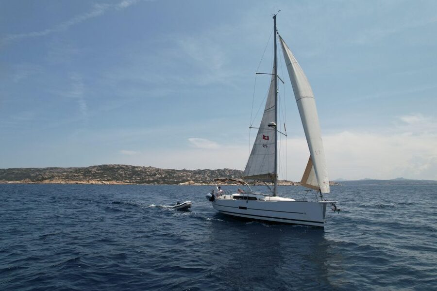 Poltu Quatu: La Maddalena Archipelago Sailboat full-day trip - Budelli: turquoise water and a slower pause