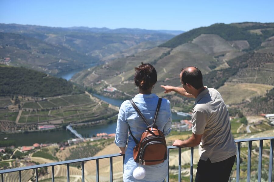 Porto: Douro Valley Day Trip with Lunch and Favaios Village - Timing, comfort, and what to bring