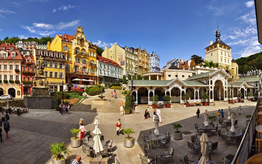 Prague: Karlovy Vary Day Trip with Watchtower and Funicular - What the $62 price really includes