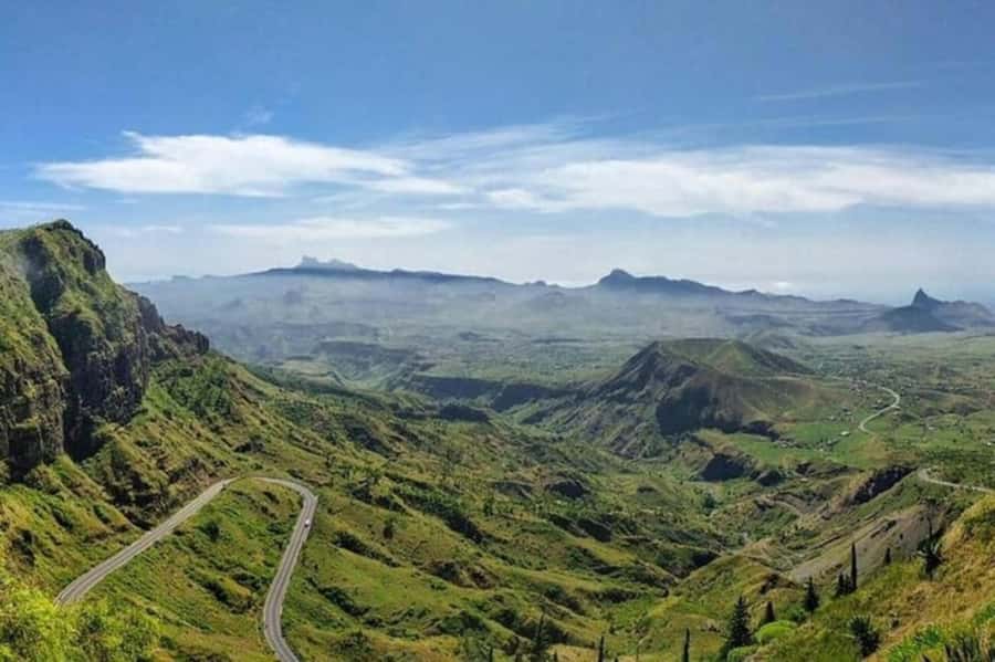 Praia: Day trip by minibus for cruise passengers - Santa Cruz and Pedra Badejo