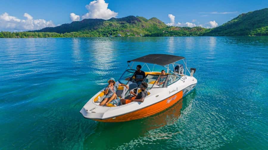 Praslin: Curieuse & St Pierre Island Day Trip with Barbecue - Doctor’s House and Curieuse’s difficult past