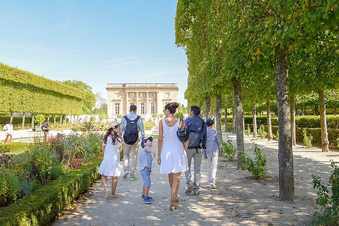 Private Half-Day Trip to Versailles from Paris with Macarons - Key points to know before booking