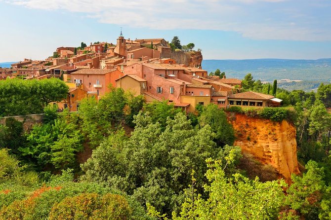 Provence Wineries and Luberon Villages Day Trip from Aix-en-Provence - Two Sainte-Victoire wineries before lunch