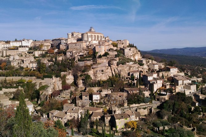 Provence Wineries and Luberon Villages Day Trip from Aix-en-Provence - Gordes, a famous hill town with limited time