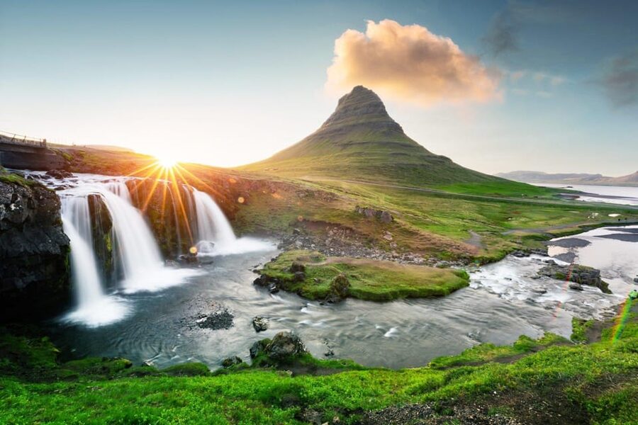 Reykjavik: Snæfellsnes Day Trip with Vatnshellir Lava Cave - Why Snæfellsnes works so well as a day trip