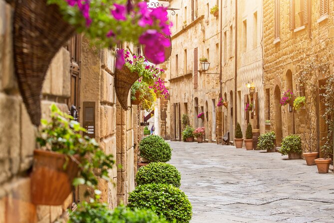 Rome: Tuscany & Montepulciano Day Trip with Lunch & Wine Tasting - San Biagio shows Renaissance design in an open setting