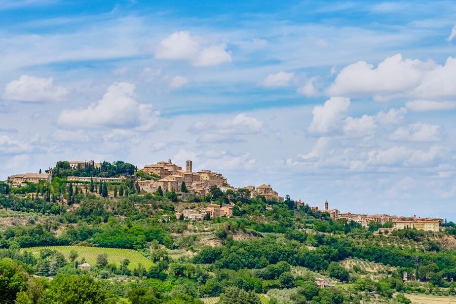 Rome: Tuscany & Montepulciano Day Trip with Lunch & Wines - Montepulciano, stone streets and big views