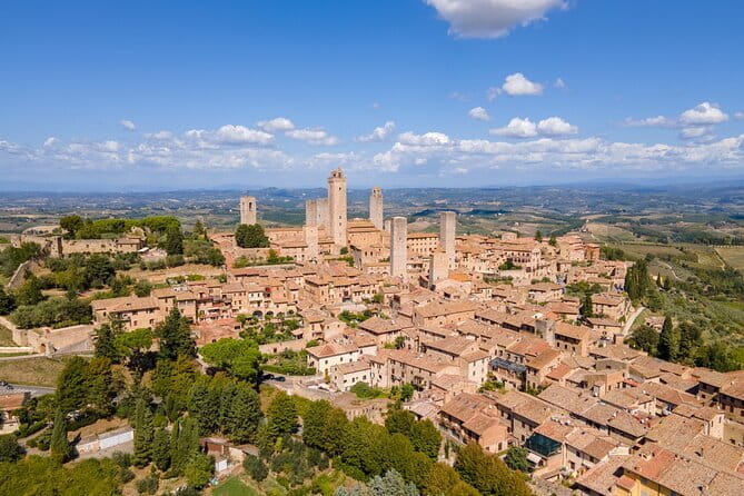 San Gimignano, Siena, Monteriggioni, Chianti Day Trip with Lunch & Wine Tasting - Leaving Florence for the Tuscan hills