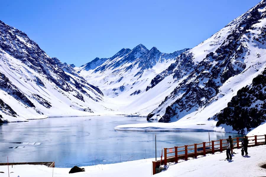Santiago: Portillo and Laguna del Inca Day Trip with Picnic - Starting early from Santiago