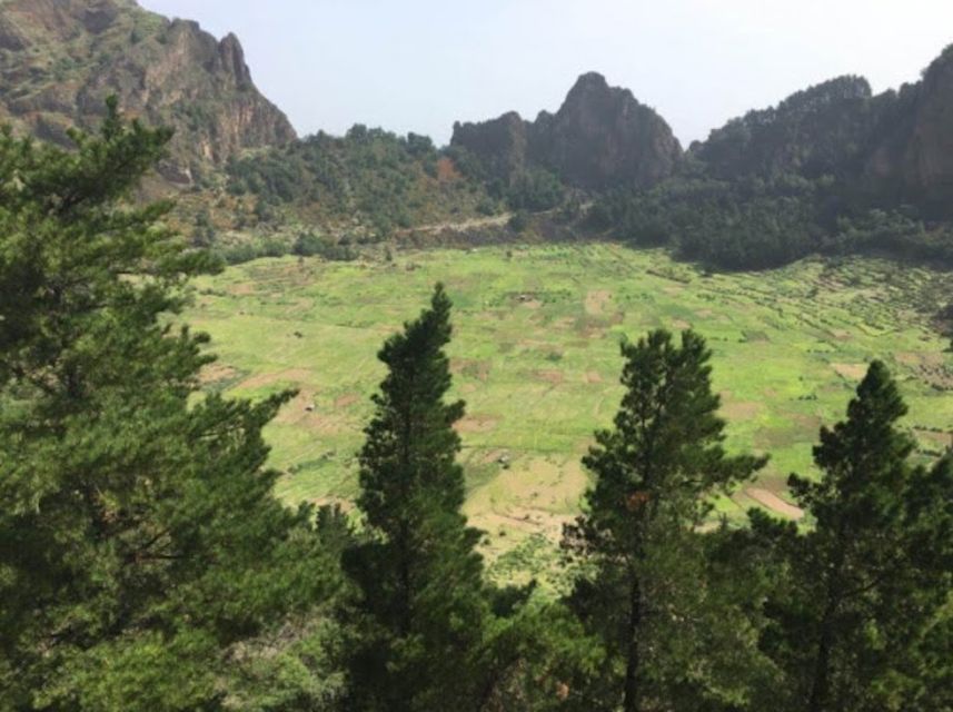 Santo Antão Highlights: Day Trip by Car with Ferry from SV - Guides, drivers, and the human side