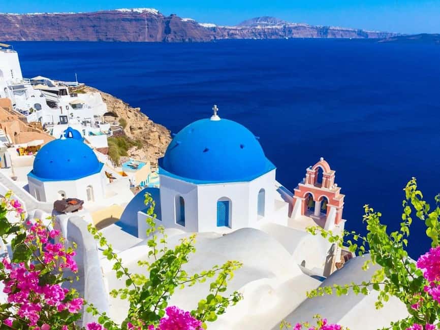 Santorini Guided Day Trip From Crete with Ferry Tickets - Getting to the port before sunrise