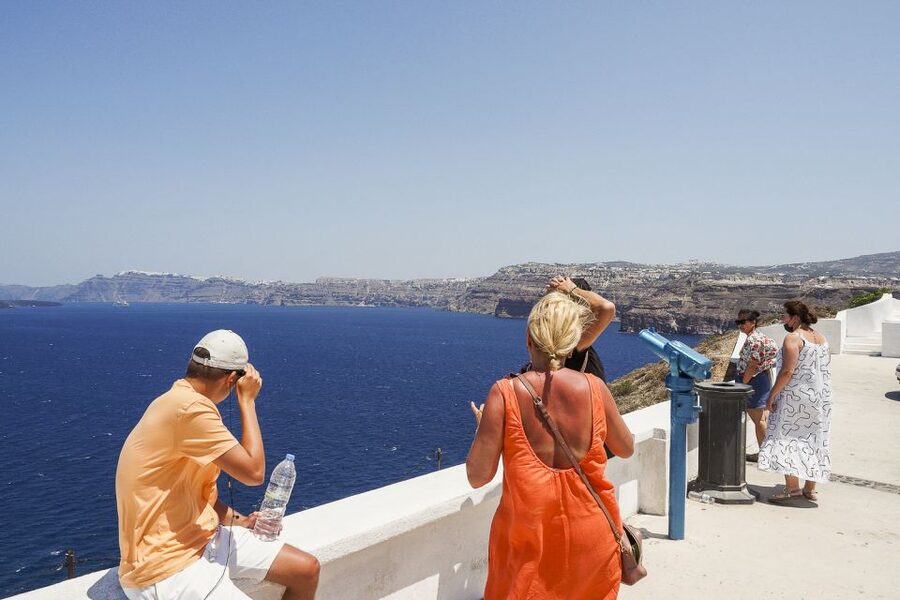 Santorini: Top Sights Day Trip, Wine Tasting, & Oia Sunset - Santorini wine tasting and the island’s unusual vines