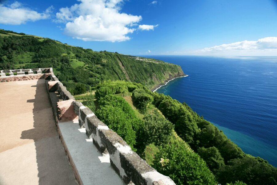 São Miguel: Nordeste, Cliffs & Waterfall Day Trip with Lunch - The morning drive to Coroa da Mata