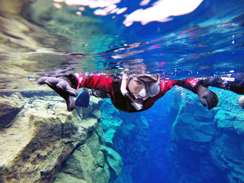 Silfra: Half-Day Snorkeling Day Trip with Underwater Photos - Meeting the group at Thingvellir P5