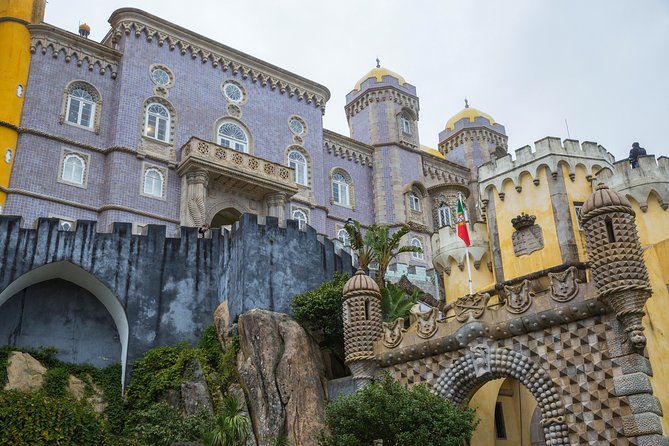 Sintra and Cascais Small-Group Day Trip from Lisbon - Who should book this tour?
