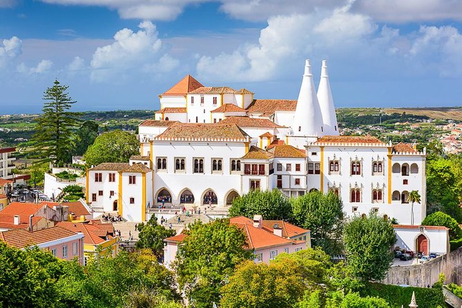 Sintra, Pena Palace, Cabo da Roca, Cascais Day Trip from Lisbon - Starting with Sintra’s old village