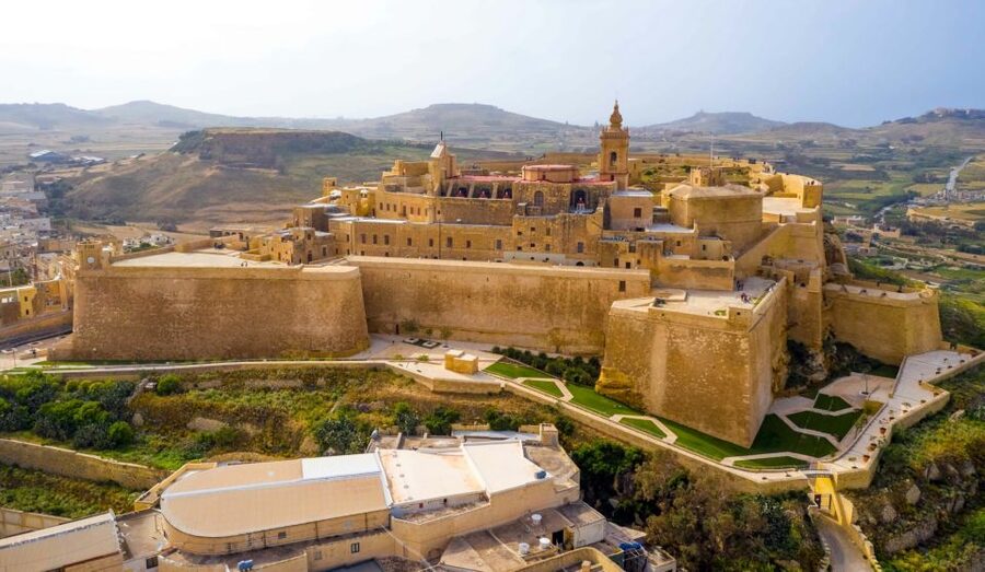 Sliema or St. Paul's Bay: Best of Gozo and Comino Day Trip - What the day actually feels like