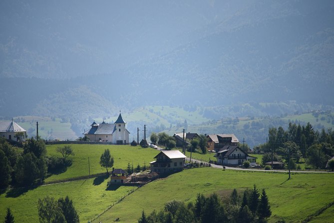 Small-Group Day Trip in Romanian Authentic Mountain Villages from Brasov - Măgura and Peștera show a different Romania