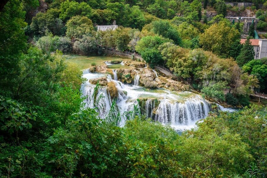 Split/Trogir: Krka National Park Day Trip & Boat to Skradin - What the guides add to the day