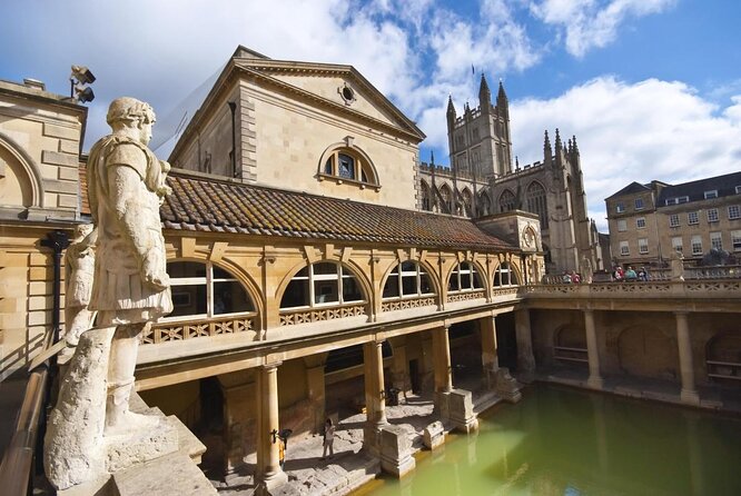 Stonehenge and Bath Day Trip from London with Optional Roman Baths Visit - Stonehenge: ancient stones and modern interpretation