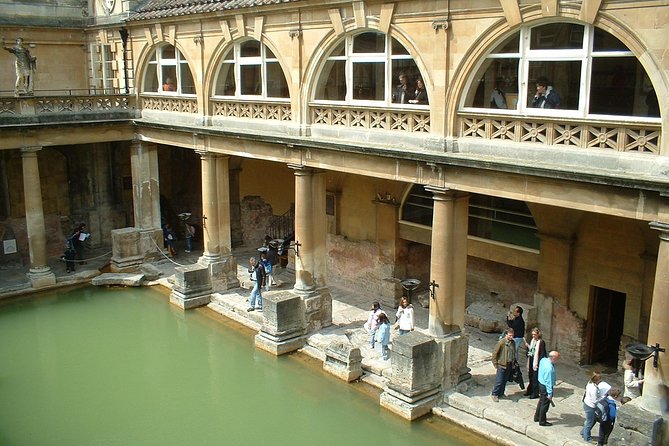Stonehenge and Bath Day Trip from London with Optional Roman Baths Visit - Bath: Georgian beauty after the stones