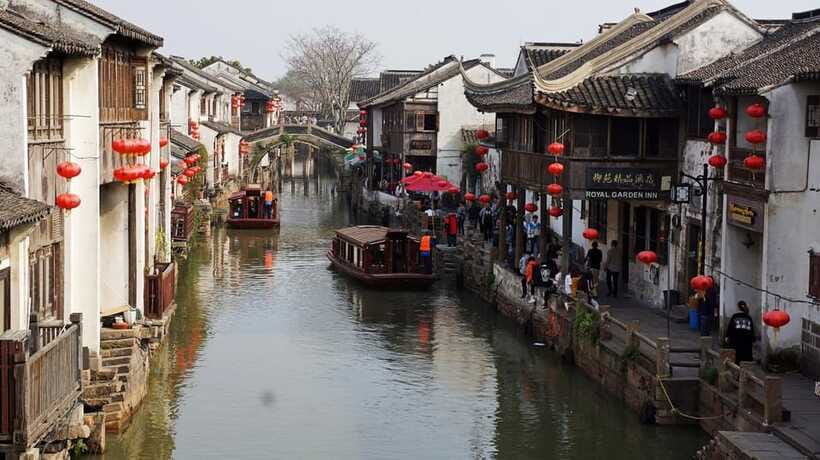 Suzhou and Zhujiajiao Private Guided Day Trip from Shanghai - Suzhou canals and old-town atmosphere