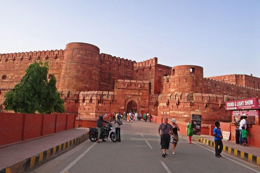 Taj Mahal & Agra Fort Private Tour with Lunch & Pickup - Lunch, breakfast, and the value of the meal