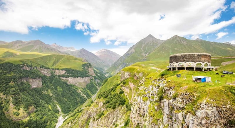 Tbilisi: Day Trip to Kazbegi, Gudauri, Gergeti, and Ananuri - Pasanauri is your best chance for proper khinkali