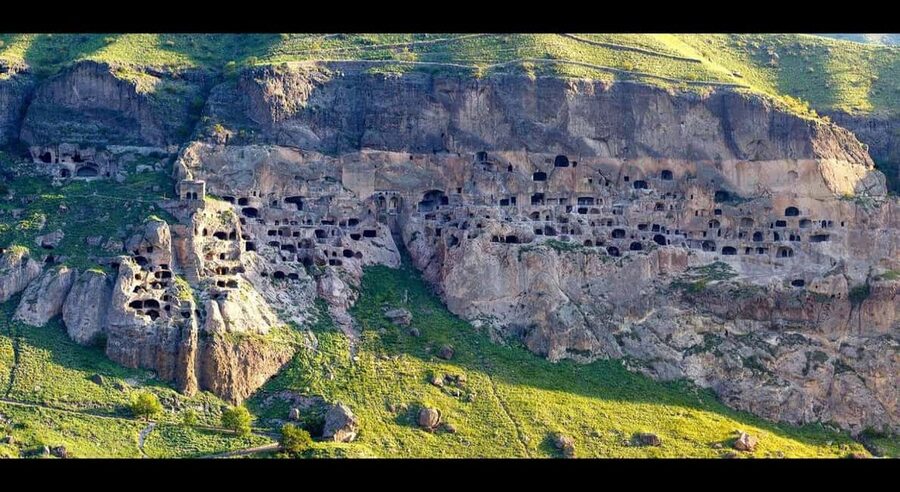 Tbilisi: Vardzia, Khertvisi, Rabati & Borjomi Day Trip - Rabati Fortress and its many layers