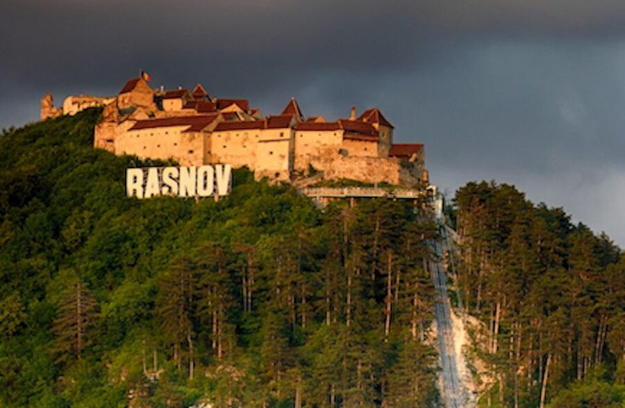 Three Castles in Transylvania Day Trip from Bucharest - Rasnov Fortress and an important closure warning