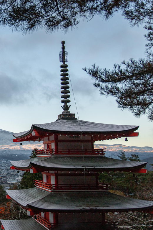 Tokyo: Mount Fuji and Hakone Private Sightseeing Day Tour - Hakone Ropeway and Owakudani’s volcanic air