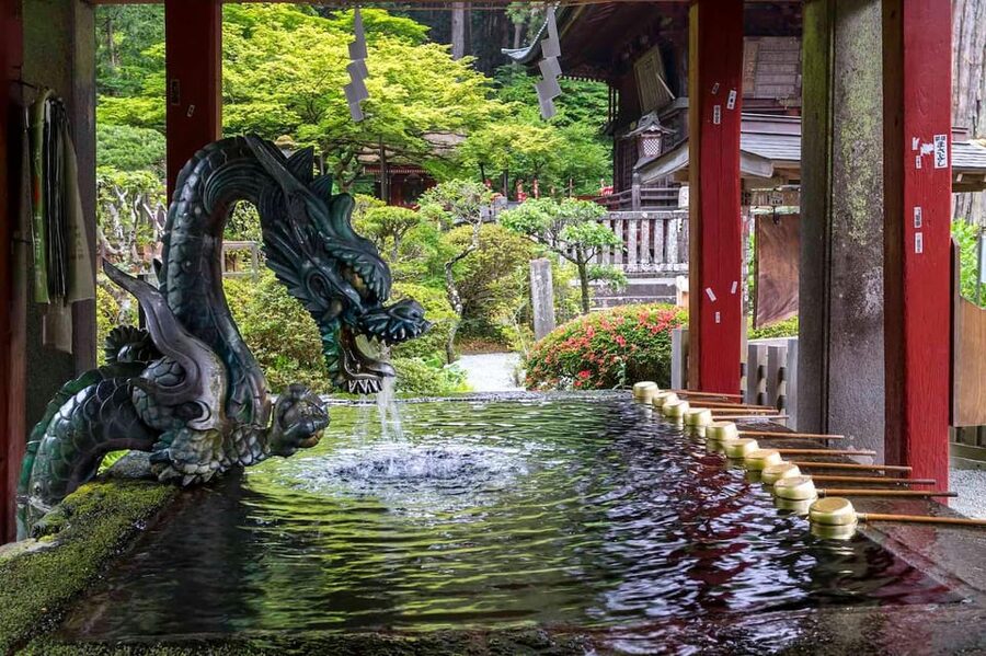 Tokyo: Mount Fuji and Hakone Private Sightseeing Day Tour - Lake Ashi by pirate ship