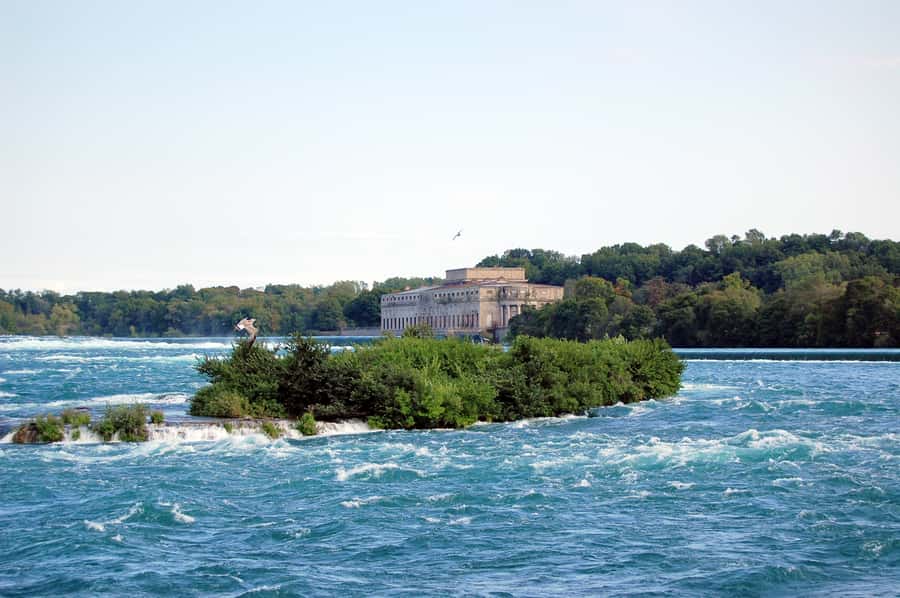Toronto: Small-Group Niagara Falls Day Trip - Wine tasting and Niagara-on-the-Lake