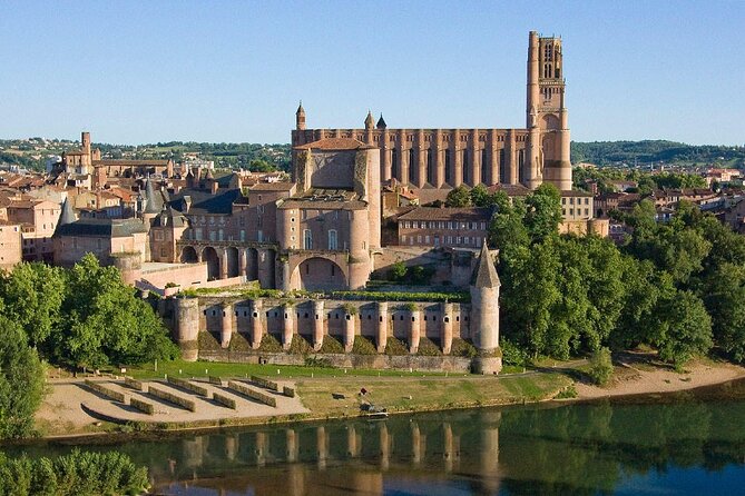 Toulouse: Albi and Cordes/Ciel Day Trip with Audio Guides - The transfer to Cordes-sur-Ciel takes planning