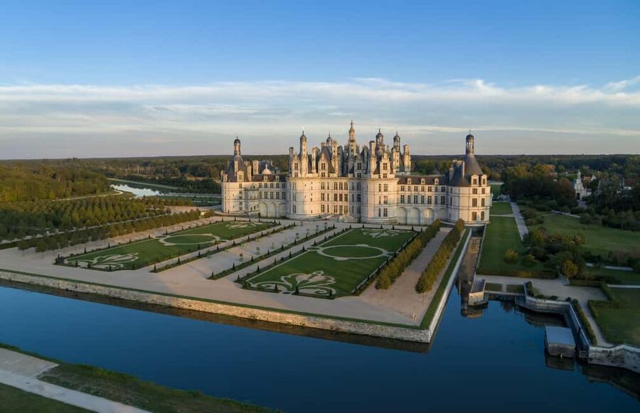Tours/Amboise: Chambord, Chenonceau Day Trip & Wine Tasting - Why this Loire Valley day trip works