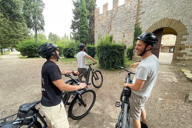 Tuscany Day Trip from Florence: Siena, San Gimignano, Pisa and Lunch at a Winery - Who should book this day trip