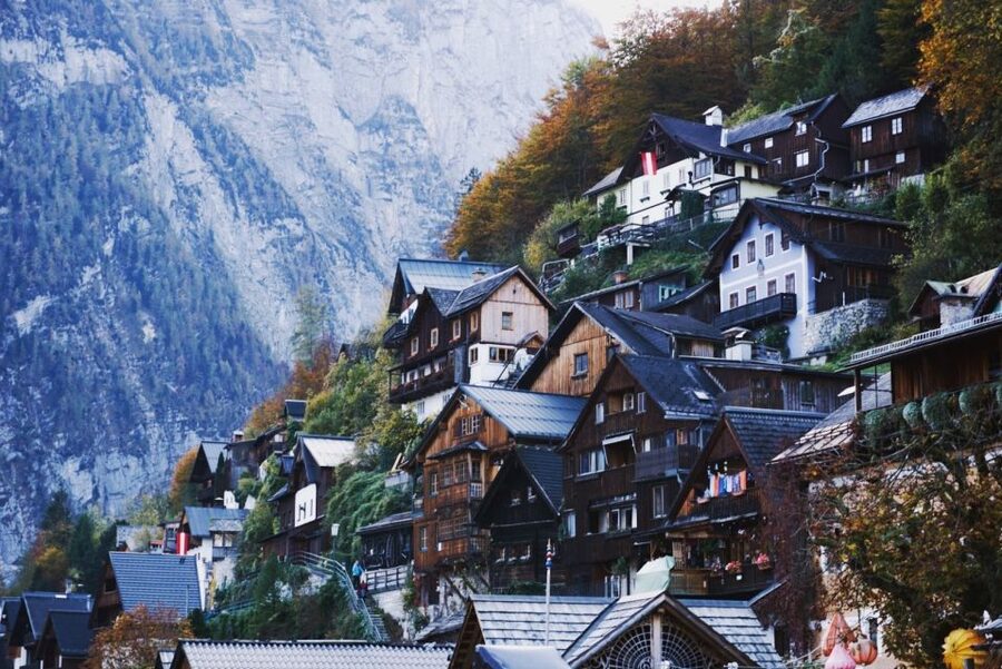 Vienna: Hallstatt & Alpine Peaks Day Trip with Admont Abbey - Key points before you book