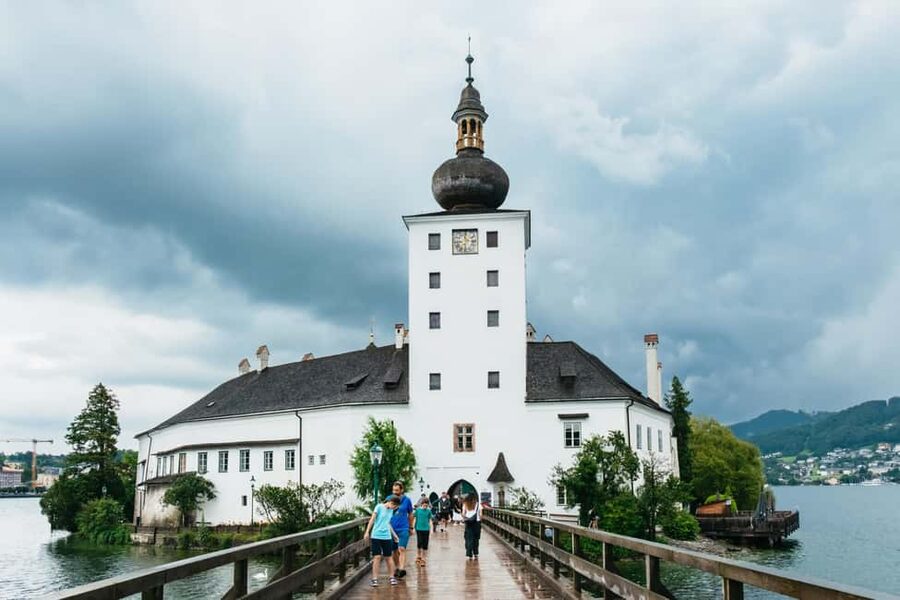 Vienna: Hallstatt Day Trip with Boat Ride Option - What Makes the Guides Worth Having