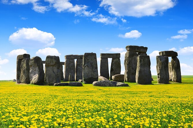 Windsor Castle, Stonehenge, and Oxford Day Trip from London - Stonehenge: ancient stones in a short visit